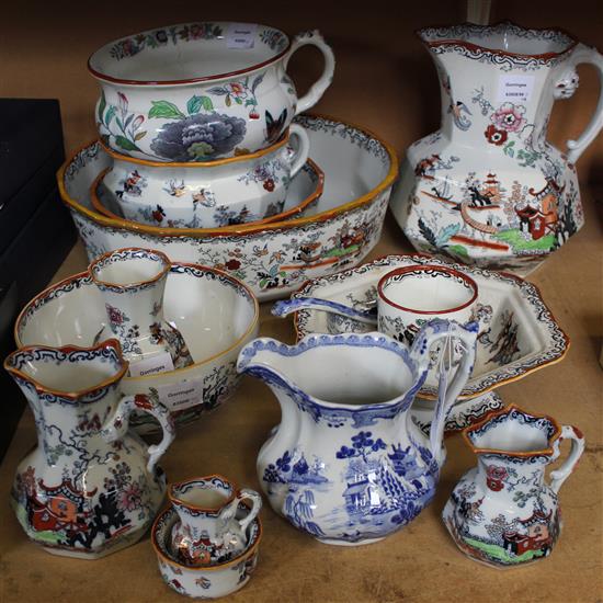 Graduated set of 4 Victorian Masons ironstone jugs, 2 Masons chamberpots and 7 other items(-)